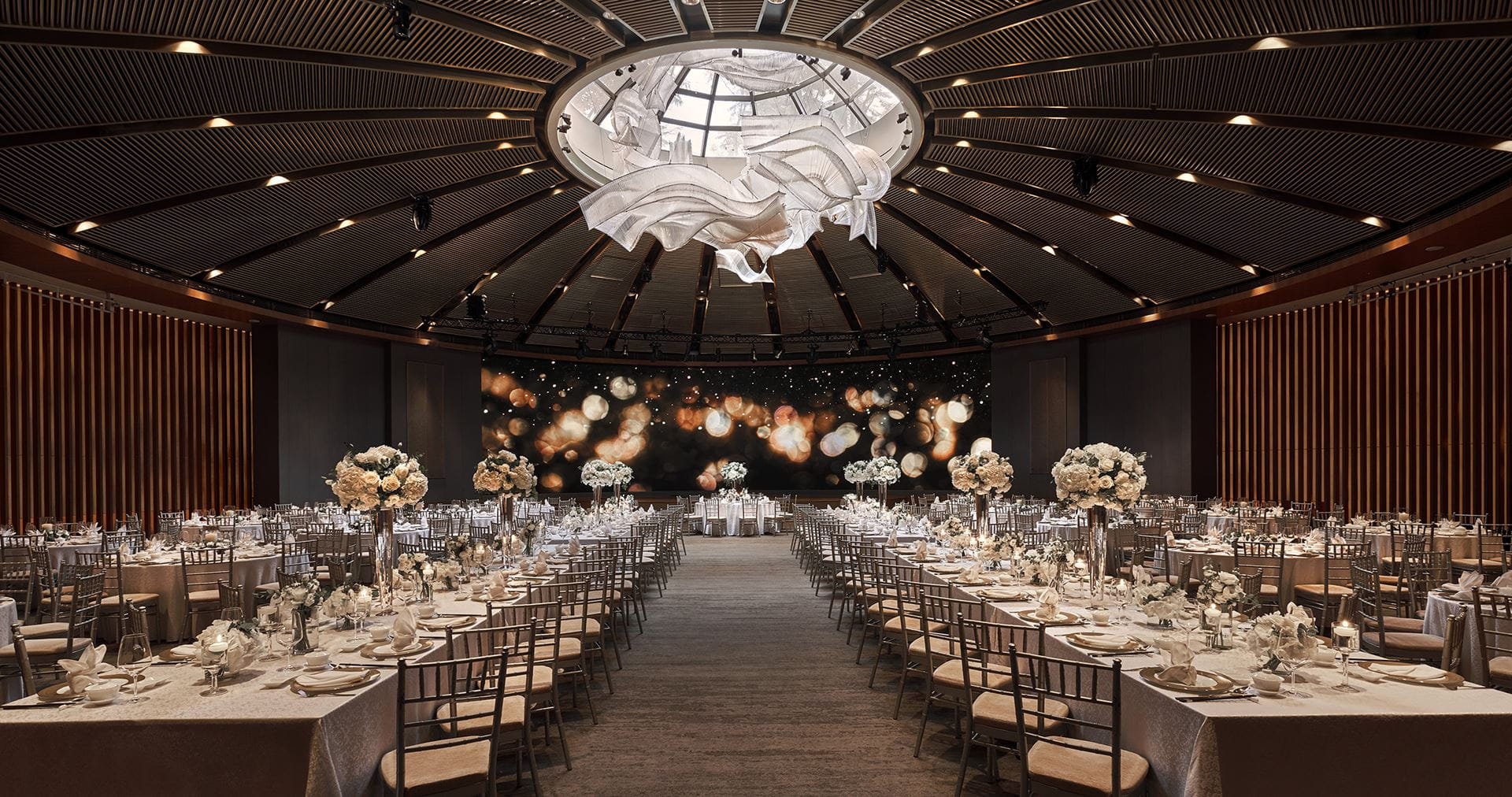 SPECTACULAR BALLROOMS AND BESPOKE MEETING ROOMS